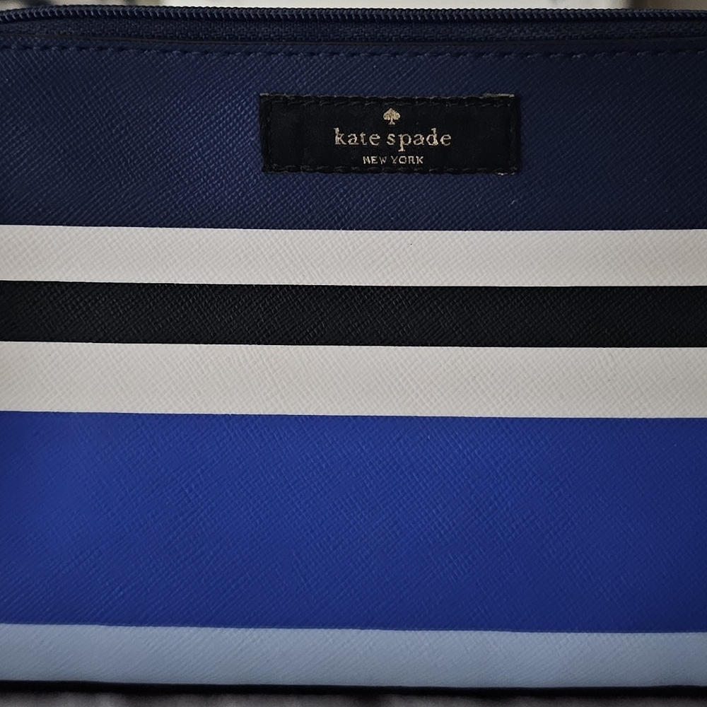 Kate Spade Makeup Bag - Picture 4 of 6
